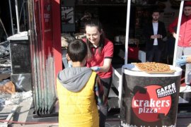 Crakers Pizza Çiftlik Şubesi'nden Kpss Adaylarına Pizza İkramı...