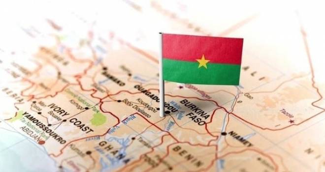Burkina Faso'da hükümet istifa etti